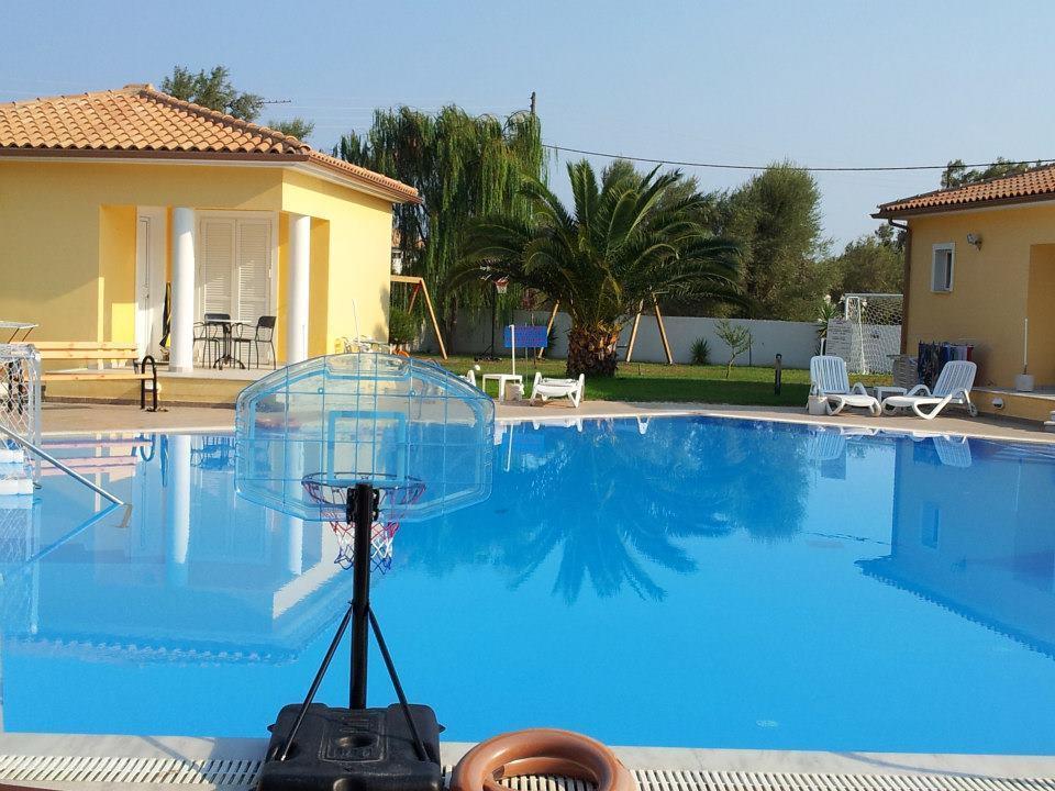 Iliaktida Studio-Villas Frínion Exteriör bild