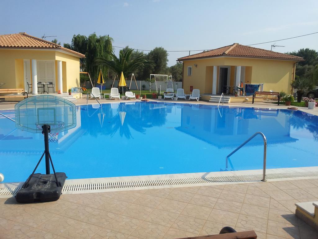 Iliaktida Studio-Villas Frínion Rum bild