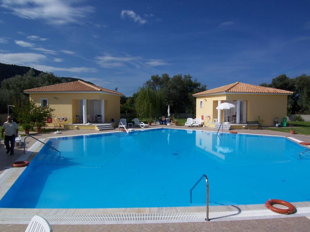 Iliaktida Studio-Villas Frínion Rum bild