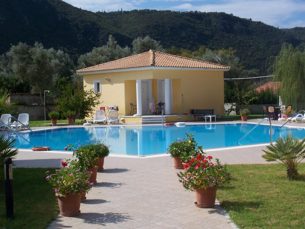 Iliaktida Studio-Villas Frínion Rum bild